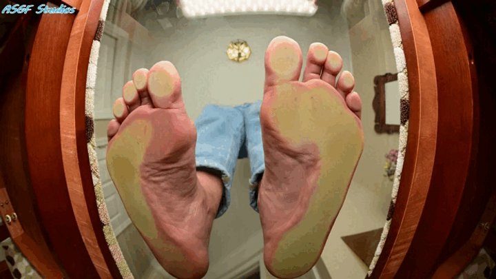 Amateur Soles Giantess And Footjobs - MASSIVE ebony Goddess oblivious to the tiny below!! "OH GOD HELP ME!!" - MP4