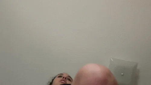 Giantesssammie - Horny Sammie scares a tiny with her Giant Feet