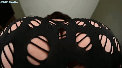 Amateur Soles Giantess And Footjobs - Nixlynka uanware of Boyfriend trapped in her panties! - MOV