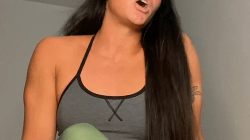 Lexa Muscles - Giantess Princess Shrinks Her Knight: Naked Giant Woman, Masturbation, Dominant, Tiny Man