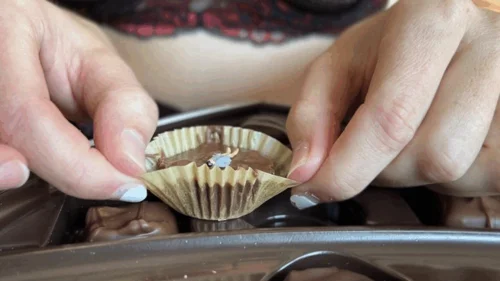 Giantess Tara - Giantess Valentines Day Chocolate Vore Treat