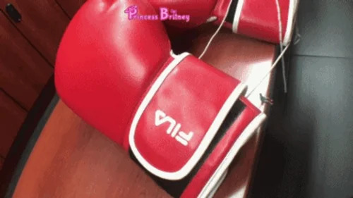 Princess Britneys Fetish Store - Gym Giantess
