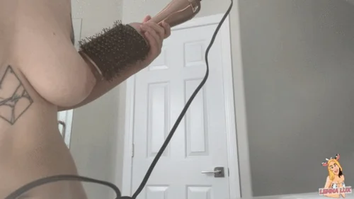Lenna Lux - Giantess Gets Ready