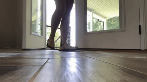 Giantess Ashton - Almost Undetected
