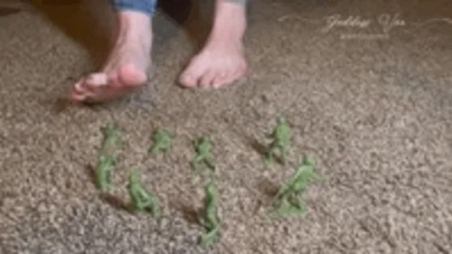 Sxysolesofv - Your Tiny, Pathetic Bodies Are Nothing Compared To My Big Feet