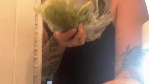 Giantesssammie - VORE POV - Unaware Giantess Eats Delicious Hard Tacos