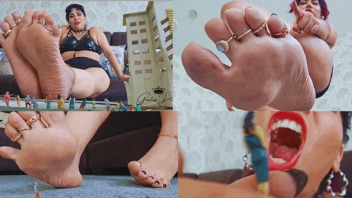 Giantessdebora - Giantess crush my tiny family with her soles