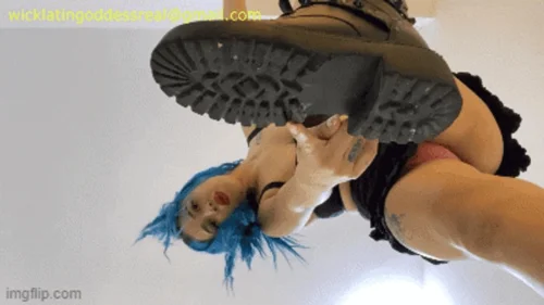 Wicklatingooddess - giantess128