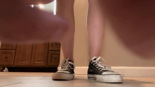 Giantess Ashton - Private Party