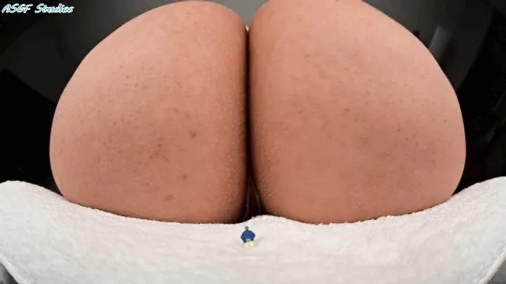 Amateur Soles Giantess And Footjobs - Karisma GIGANTIC ASS knocks peon around! - MOV