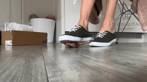 Bornroyal Feet - Giantess in sneakers finds tiny man in her shoe
