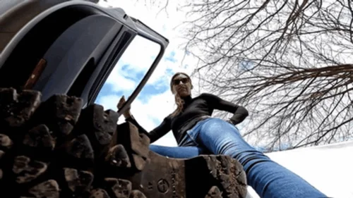 Madame Marissa - Unaware crushed under the giantess' boot and stuck to it