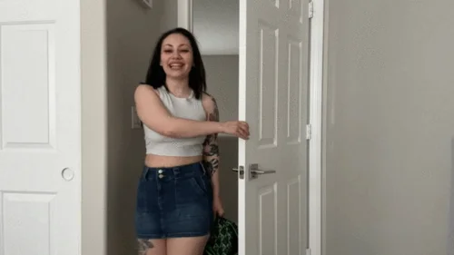 Lenna Lux - Your Step Sister Shrinks You