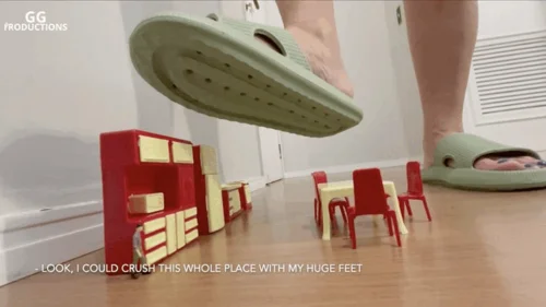 Giant Brazilian Women - Feeling the weight of huge feet as punishment (MP4-HD 1080p)