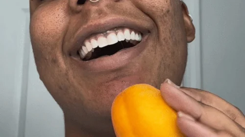 Honeysugargiantess - Giantess Vore: Eating an Apricot and Tinies
