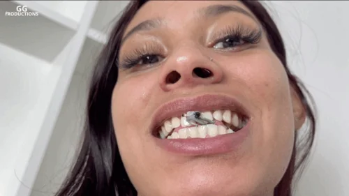 Giant Brazilian Women - Cleaning the giantess's teeth