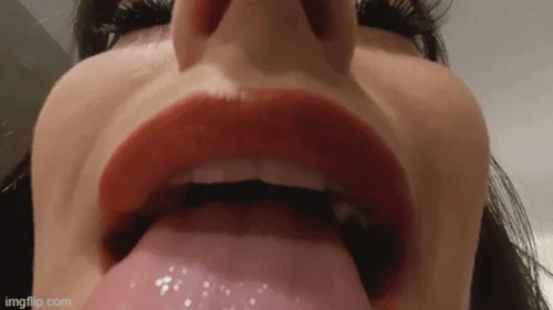 Shrink U Down - LilMizzUnique finds you in her fridge, then her mouth VR4K