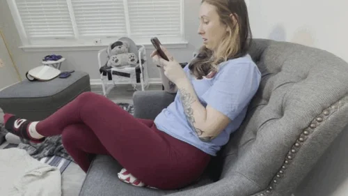Scarletts Farts - Tiny Tied To Pillow and Farted On