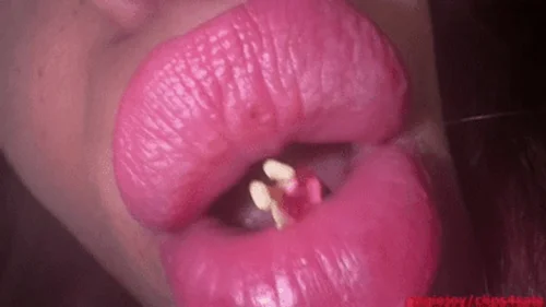 Angiejoy - Greedy Giantess devours entire family! wmv