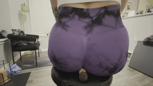 Scarlett And Friends - Tiny Intruder Gets Double Booty Punishment