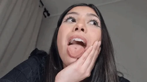 Fetish Machine Femme - Teen Giantess Cami found five Tiny men to have fun with