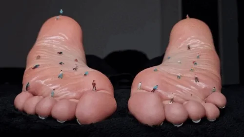 Fetish Machine Femme - Teen Giantess got Massively intrused while napping