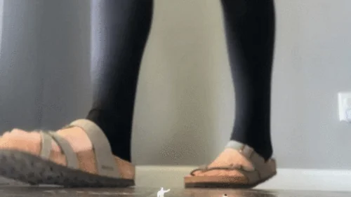 Giantess Ashton - Missed Opportunity