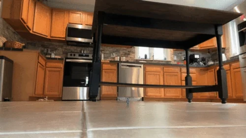 Giantess Ashton - A Game of Cat and Mouse