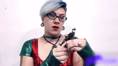 Fonda Dix - Mobile Clips - Vault Release: Robin dismembers & eats Bane [iPhone - 1080p]