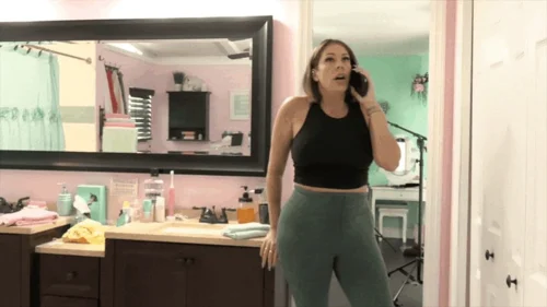 Ginary's Giantess Adventures - Sexy Unaware Giantess Nikki Brooks Foot Squashes Human Tinies (SD 720p WMV)