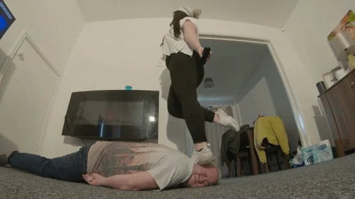 Trampling Fetish Girl - Trampling The Guy In My Sneakers Giantess View