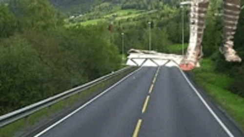 Mxdominionakacrushgoddess Clips - Giantess Destroys Stupid Bridge 4K smaller