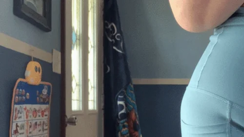 Carina Racy - Carina Racy - Giantess Unaware Vore with Ice Cream