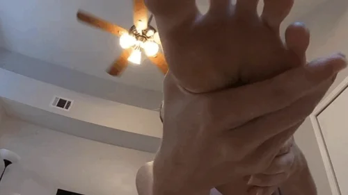 Giantess Tara - Giantess Stepson Hides and Worships her feet and asshole