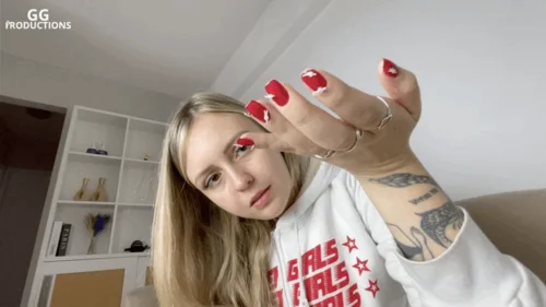 Giant Brazilian Women - The giantess Angel having fun with the little ones!
