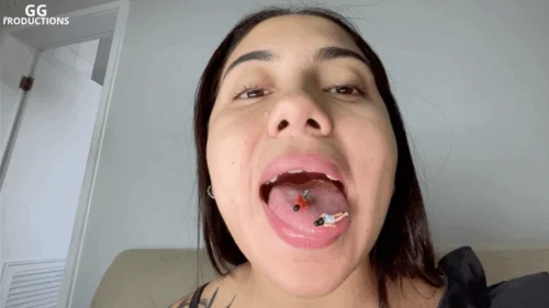 Giant Brazilian Women - Chewed by the giantess JULIA!