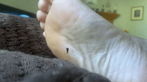 Mxdominionakacrushgoddess Clips - Giantess Special Effects - Playful Teenie Climbing all over Giantess MXDominions Giant Soles Giantess, Shrinking fetish, Foot Worship 1080