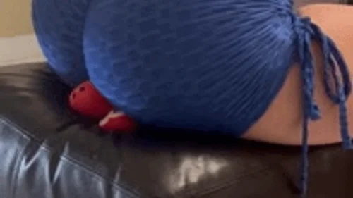 Giantess Daphne Devaux21 - Goddess Hazel21 Vault Fan Custom Smother and Facesitting Shrunken Yoshi Fan and Ex-CHARLIE #5