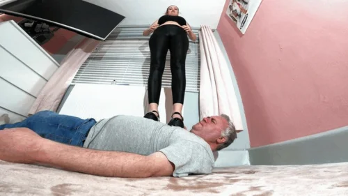 Amy Squirrel - Shiny Leggings & Chunky Shoes Trampling FLOOR CAM (HD)