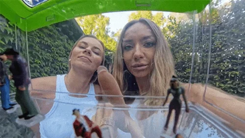 Winzlings Shrinking Clips - Katka and Lucies Box of Insects Part 1 8K VR360