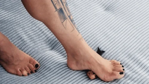 Giantess Domains - Feet domination - 2k