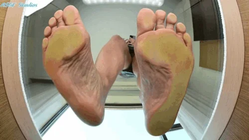 Amateur Soles Giantess And Footjobs - Miss Jasmine Unaware GIANTESS POV, barefoot SQUASH! Pt 3 - MOV