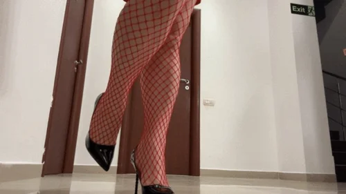Theroxannemiller - Virus Outbreak - Giantess