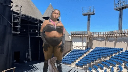 Mxdominionakacrushgoddess Clips - Giantess - Giantess MXDominion goes to the Stadium, female domination, giantess special effect, goddess worship 4k smaller