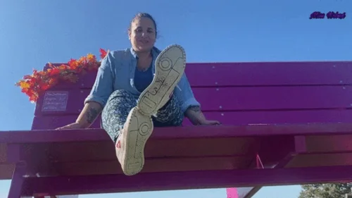 Missurbex - STARE AT THE GIANTESS' FEET