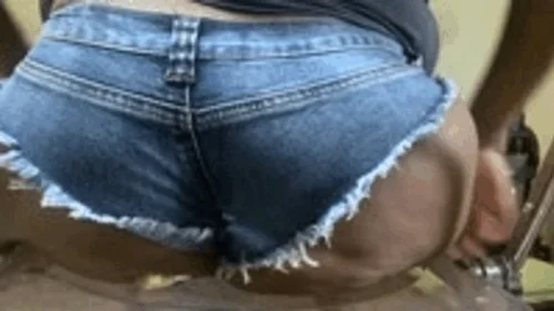 Mxdominionakacrushgoddess Clips - Giantess - Giantess Huge Ass smothers tiny human body, Ass worship, female domination, shrinking fetish 1080