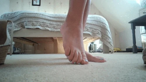 Jenny - Sexual British Fetish Model - Tiny In My Toes - GIANTESS FETISH (HD)