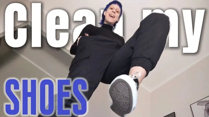 Dory Wetpaw - Foreign giantess makes you clean her shoes