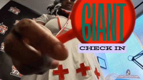 Bigandsmallgirls - Giantess Crew - Jazz - Giant Check in