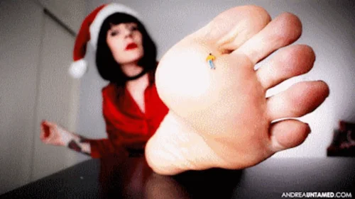 Miss Untamed Femdom Fetish Clips - GIANTESS CHRISTMAS FEET FOR HER TINY - Re-Release